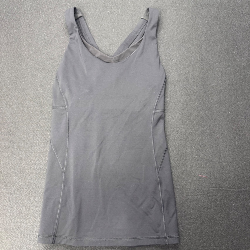 Womens Black Activewear Tank Top Built In Shelf Bra Criss Cross Straps V-Neck